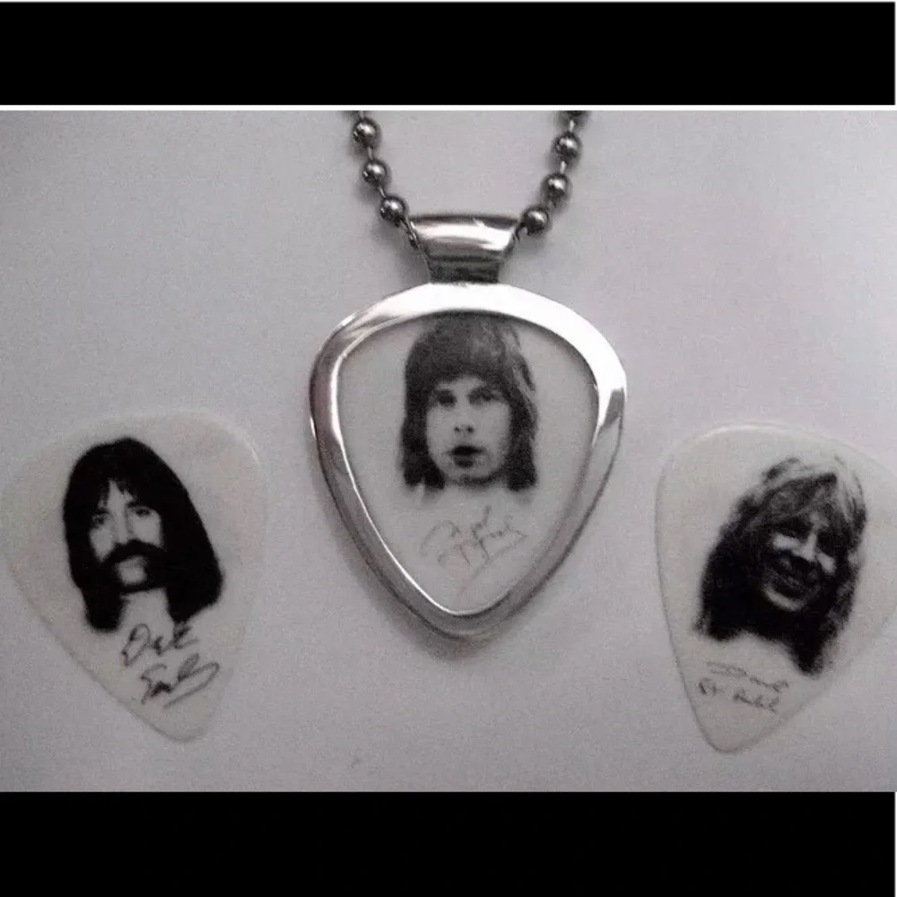 Spinal Tap Art Picks necklace Set + Pickbay Guitar Pick Holder pendant fun & NEW